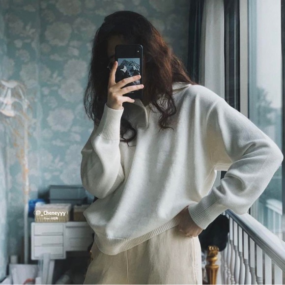 Brandy Melville Kassidy Cotton Sweater - Picture 4 of 4